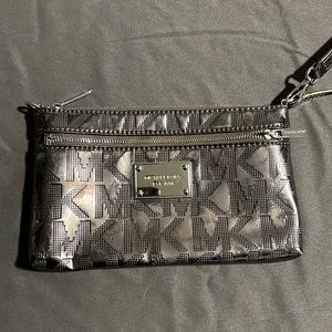 Michael Kors, Patent Leather Metallic Wristlet